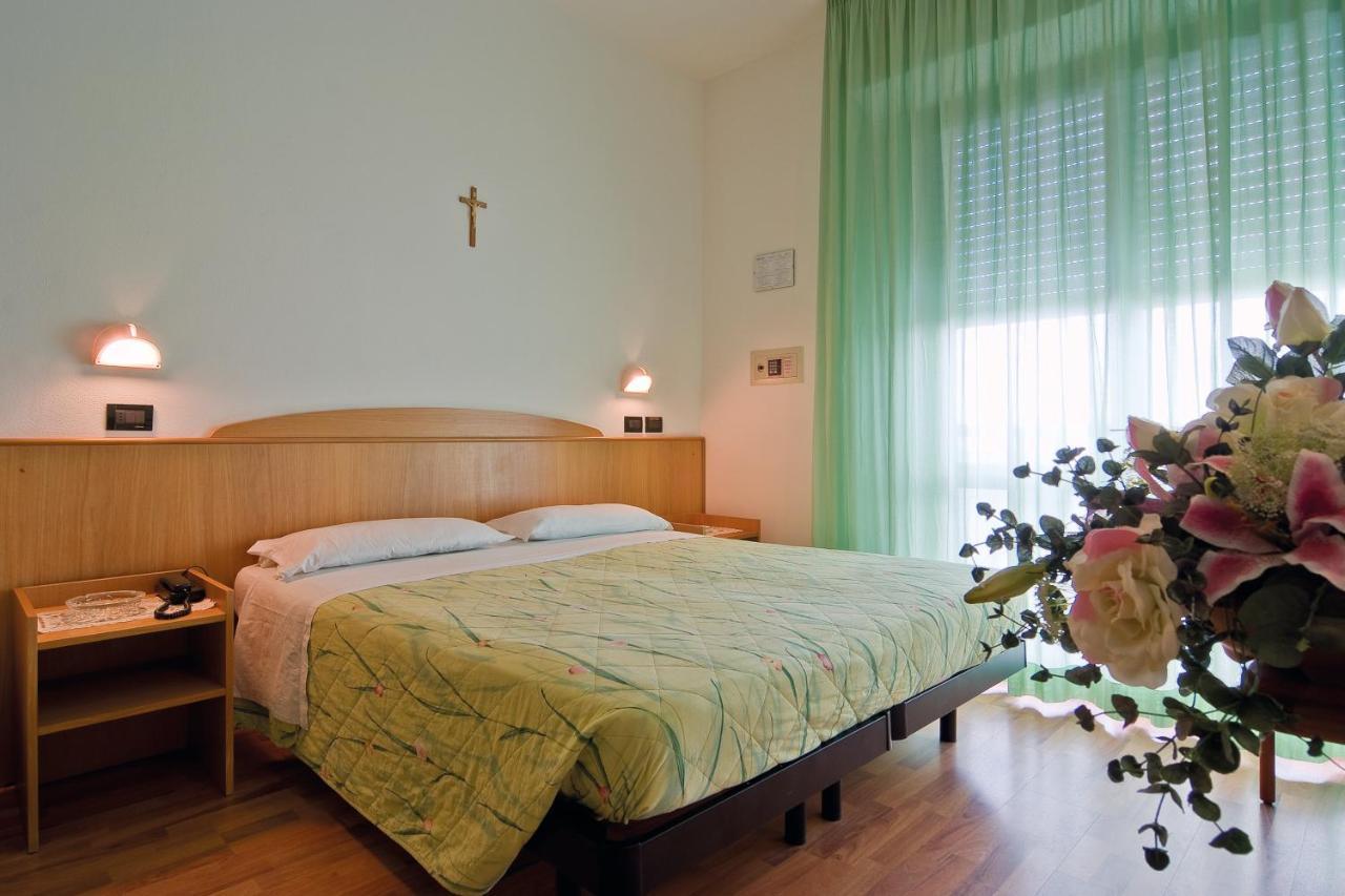 Little Hotel Cesenatico Extérieur photo