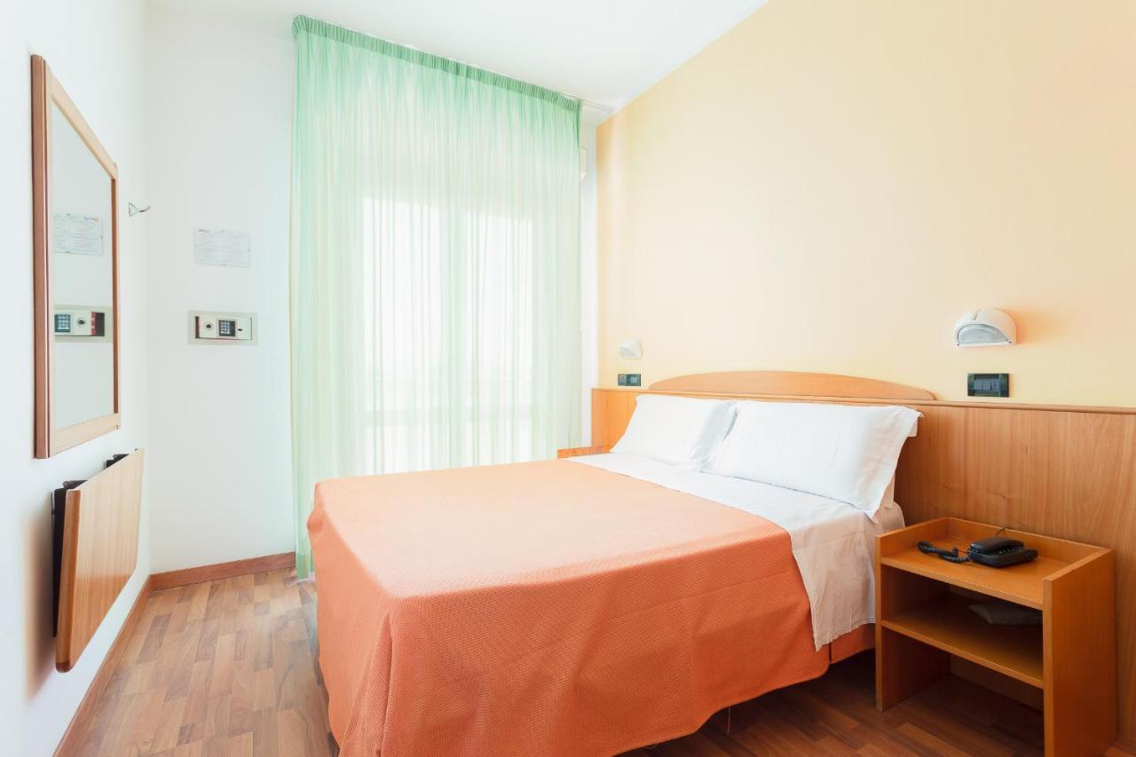Little Hotel Cesenatico Extérieur photo