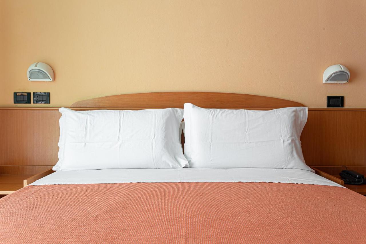 Little Hotel Cesenatico Extérieur photo